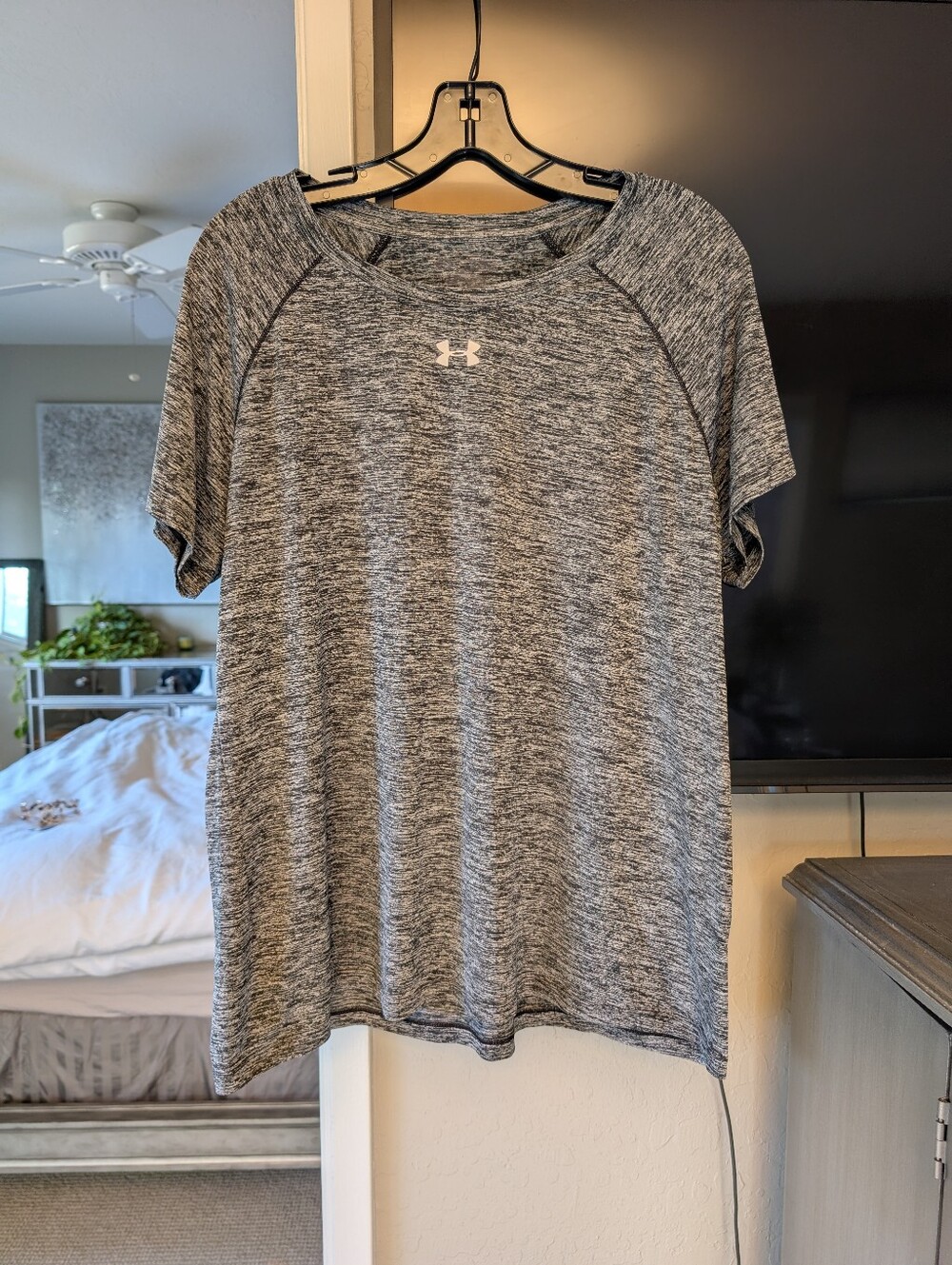 Under Armour HeatGear Women's Charcoal Grey Black Marbled Activewear T-Shirt XL